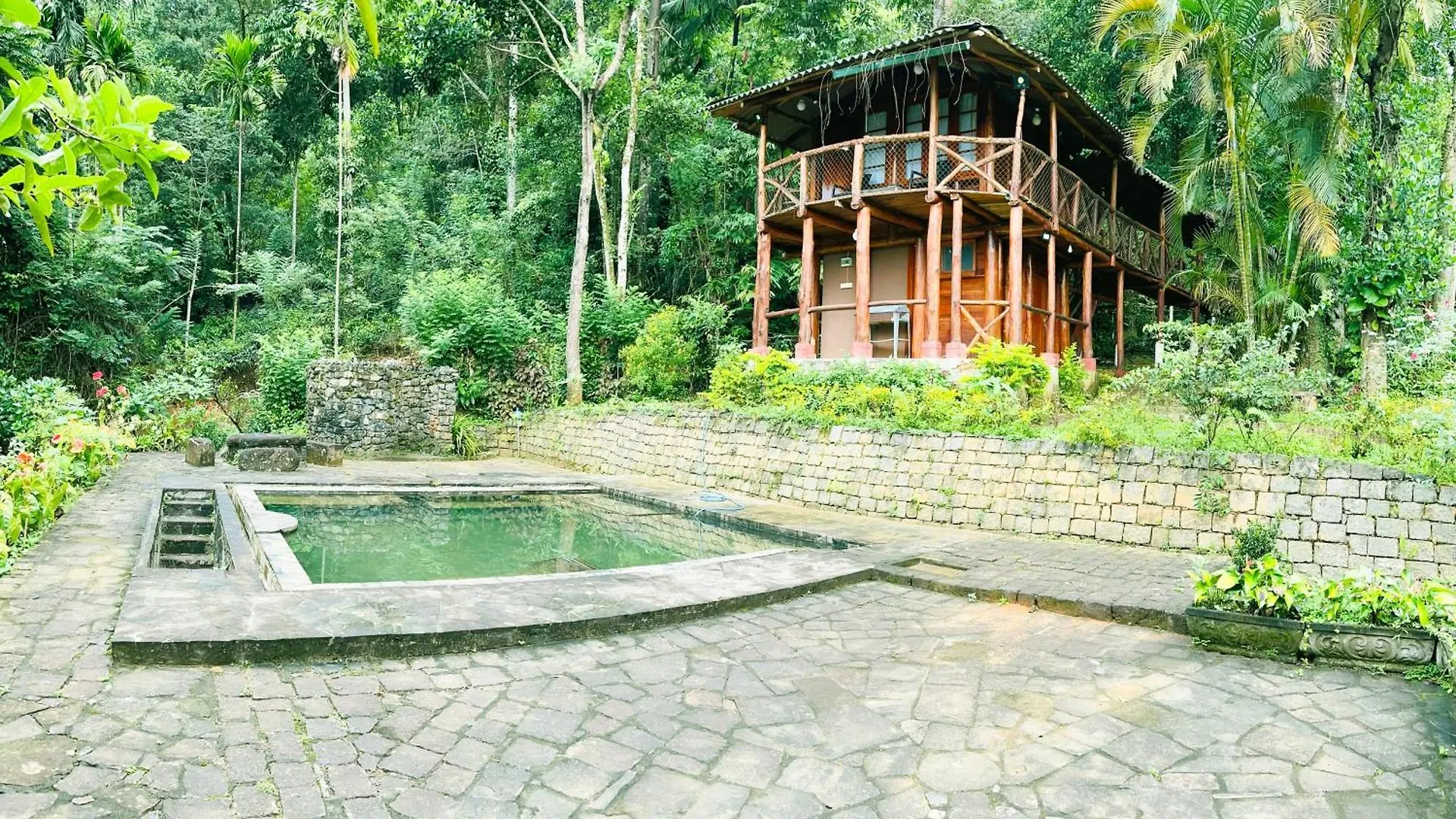 *** Hotel Crystal Villa Knuckles Kandy Sri Lanka